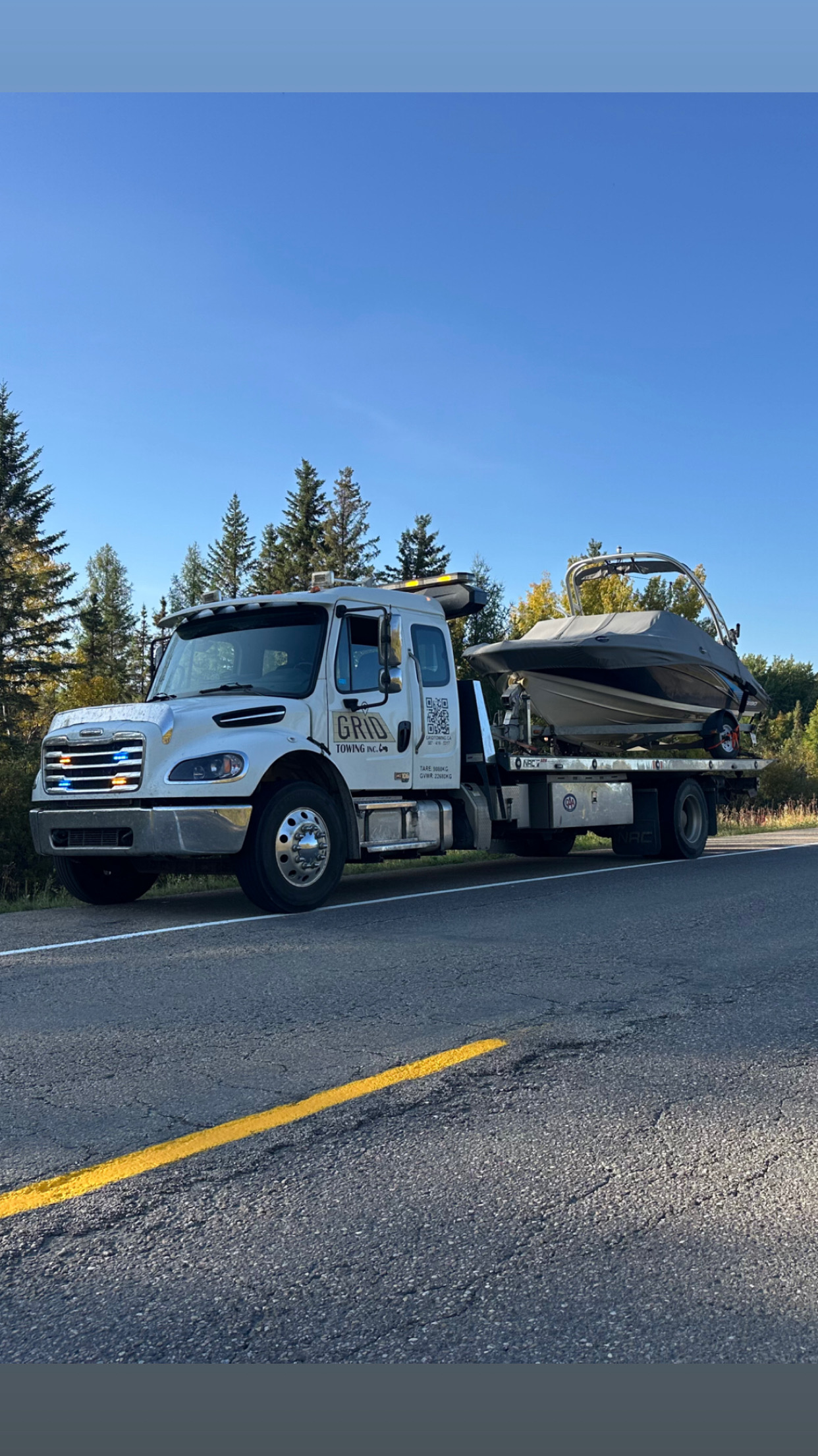 broken boat trailer towing